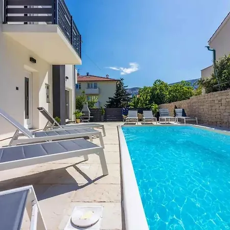 Holiday home In - Insel Krk 45221 *